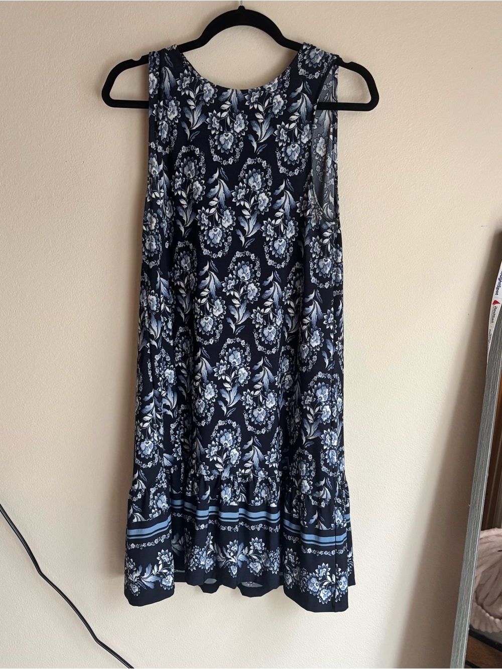 LOFT Black Blue Floral Sleeveless Knee Length Dress Size Small - Picture 2 of 9